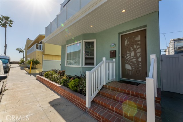 Image 2 for 17 66Th Pl, Long Beach, CA 90803