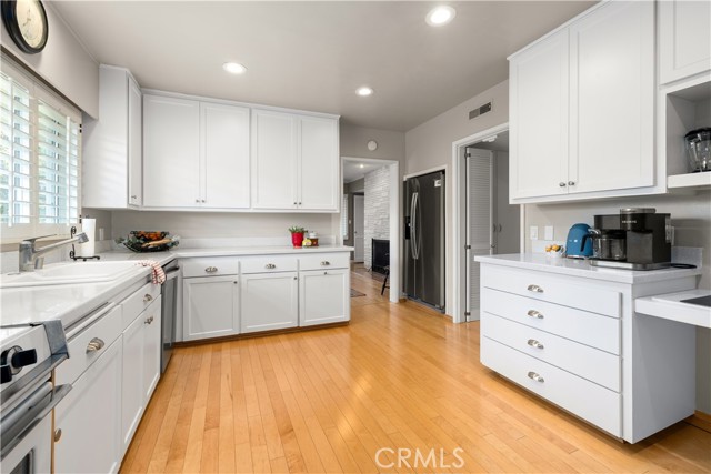 950 S Orange Grove Boulevard, Pasadena CA: https://media.crmls.org/medias/72d051c5-d874-4663-869e-e5c129b787eb.jpg