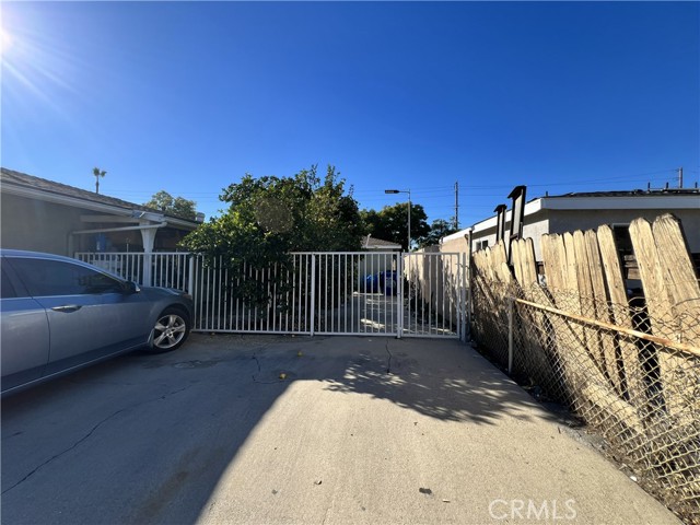 Detail Gallery Image 35 of 37 For 828 N Angeleno, Azusa,  CA 91702 - 4 Beds | 3 Baths