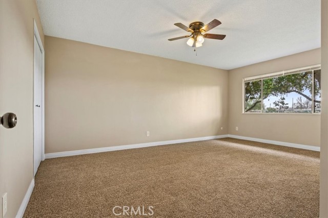 Detail Gallery Image 12 of 32 For 6301 Desert Hills Ave, Bakersfield,  CA 93309 - 3 Beds | 2 Baths