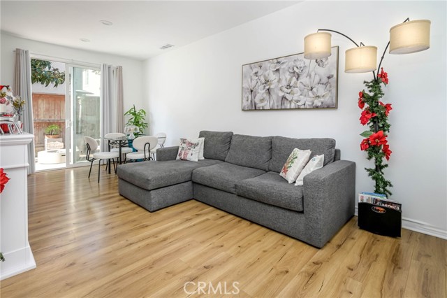 Detail Gallery Image 7 of 45 For 22909 Serra Dr, Carson,  CA 90745 - 3 Beds | 3 Baths