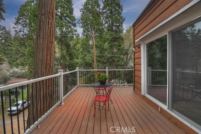 Detail Gallery Image 9 of 39 For 770 Cottage Grove, Lake Arrowhead,  CA 92352 - 3 Beds | 2 Baths