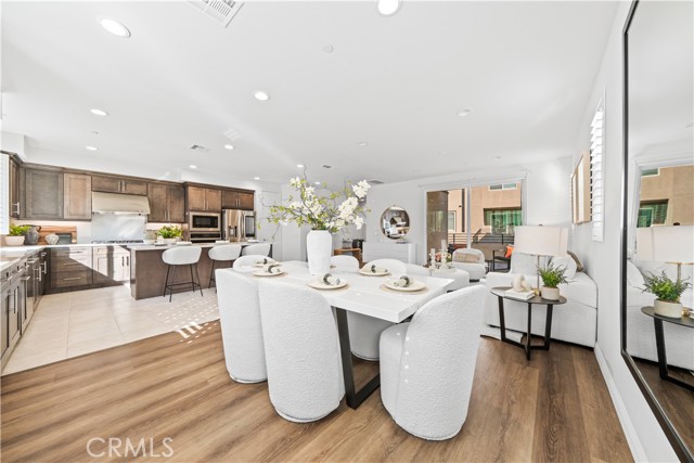 536 Cultivate, Irvine CA: https://media.crmls.org/medias/72d1ee1b-1ba6-4a73-84de-6f7dd9aa892f.jpg
