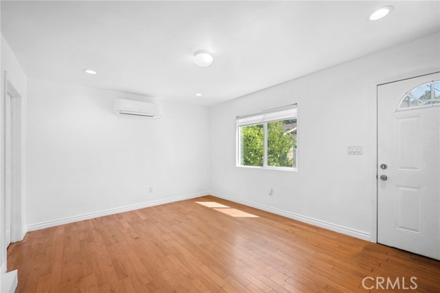 Detail Gallery Image 4 of 18 For 359 W Garfield Ave a,  Glendale,  CA 91204 - 0 Beds | 1 Baths