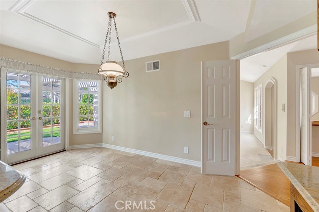 Detail Gallery Image 13 of 52 For 19371 Woodlands Dr, Huntington Beach,  CA 92648 - 3 Beds | 2/1 Baths