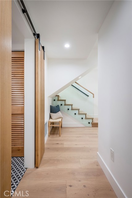 Detail Gallery Image 46 of 62 For 89 Bayview, Manhattan Beach,  CA 90266 - 3 Beds | 3/1 Baths