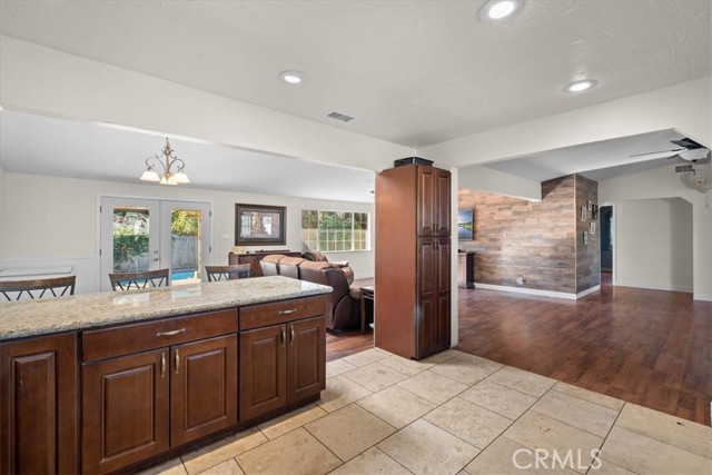 Detail Gallery Image 13 of 36 For 118 Bryn Mawr Rd, Claremont,  CA 91711 - 3 Beds | 2 Baths