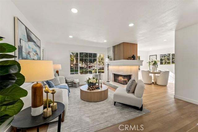 Front Image Thumbnail for CROC25278329