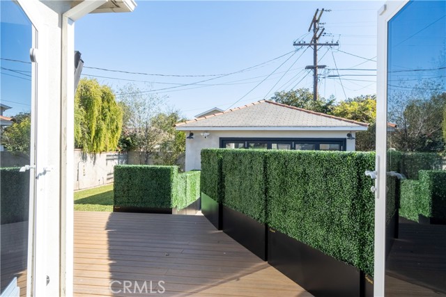 Detail Gallery Image 5 of 17 For 8004 Holy Cross Pl, Los Angeles,  CA 90045 - 2 Beds | 2 Baths