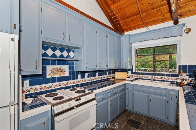 Detail Gallery Image 49 of 73 For 1621 Lupin Rd, Lake Arrowhead,  CA 92352 - 7 Beds | 7/2 Baths