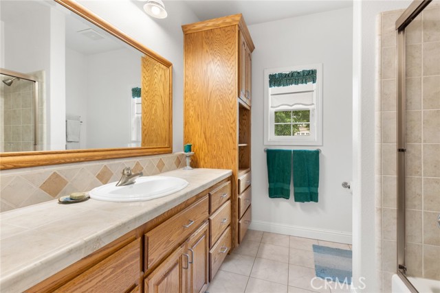 Image 18 of 51 For 13976 Lindbergh