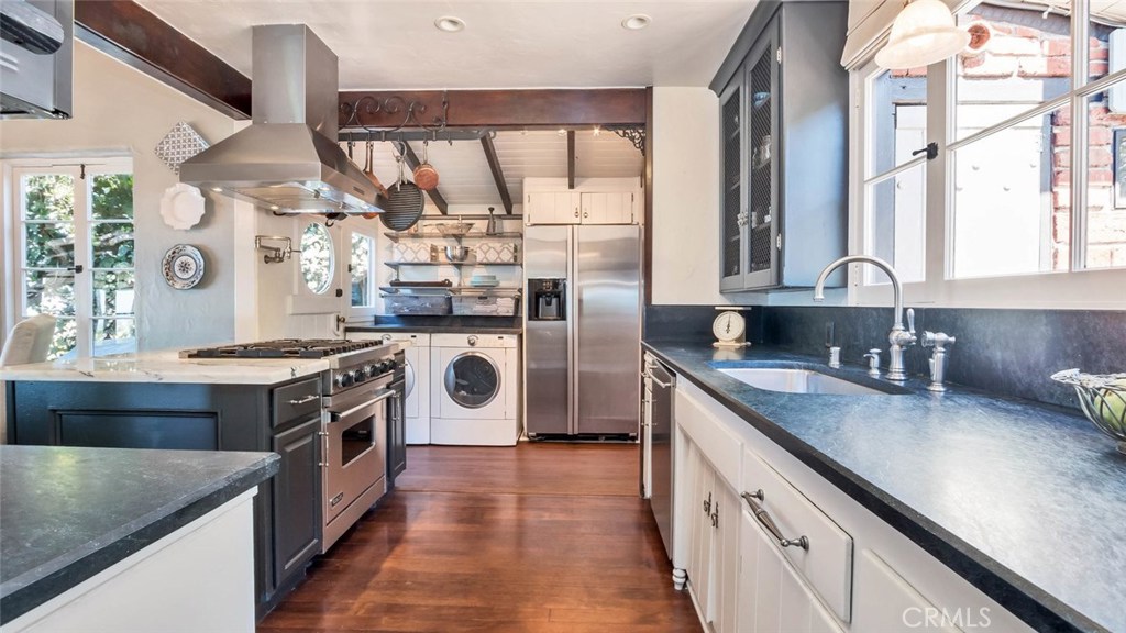31112 Monterey Street Laguna Beach CA 92651