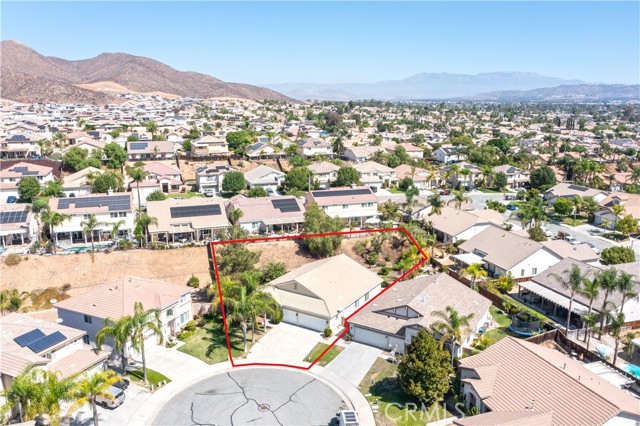 29100 Blue Spruce Circle, Menifee CA: https://media.crmls.org/medias/72d54274-ea65-448a-b0d2-c3335e2ebd1a.jpg