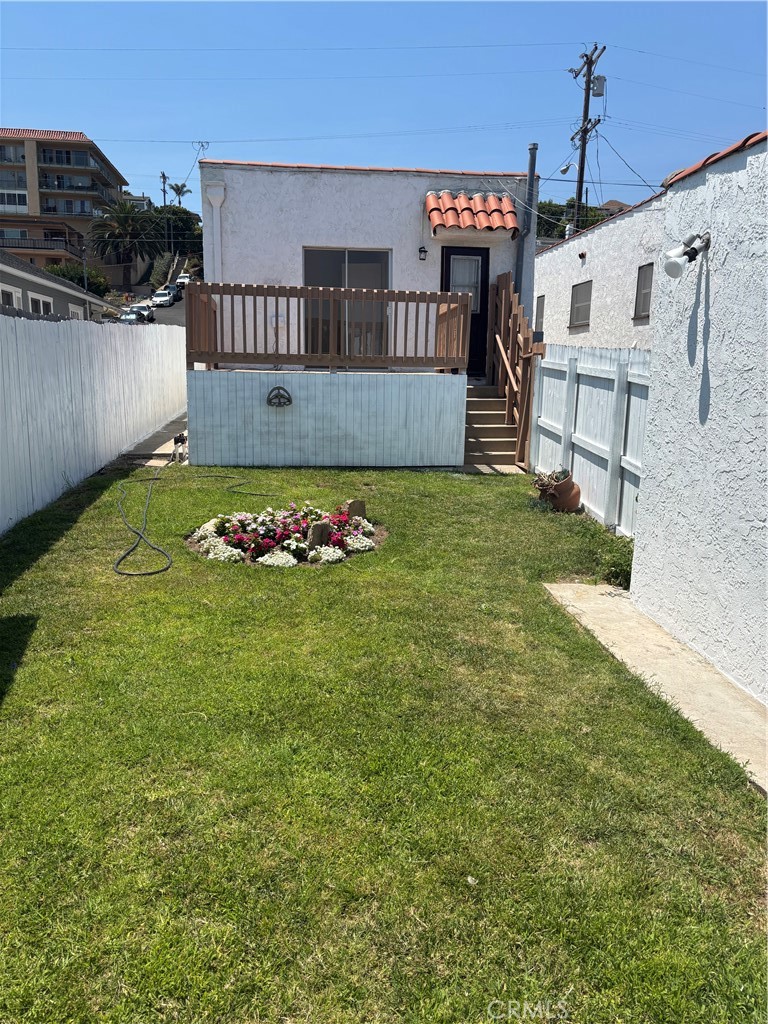 https://media.crmls.org/medias/72d59f29-1ae6-46d9-b8bb-b4523e90c817.jpg?preset=X-Large