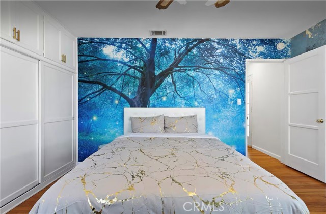 Detail Gallery Image 12 of 23 For 13831 Bessemer, Valley Glen,  CA 91401 - 3 Beds | 2 Baths