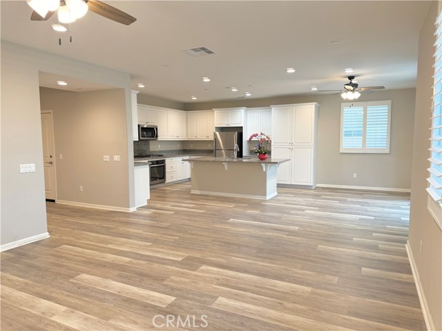 Detail Gallery Image 9 of 43 For 15763 Myrtlewood, Chino,  CA 91708 - 4 Beds | 3 Baths