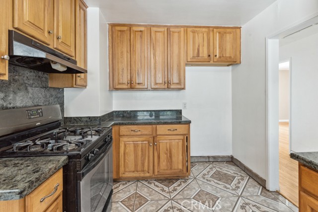 Detail Gallery Image 12 of 35 For 330 S Carmalita St, Hemet,  CA 92543 - 3 Beds | 2 Baths