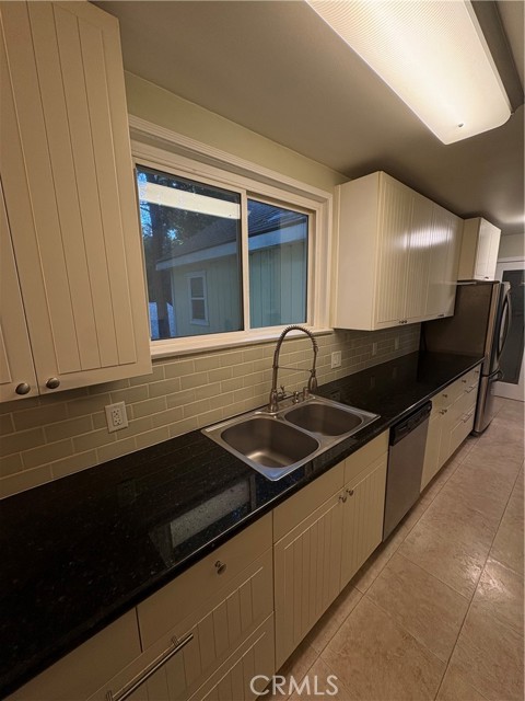 Detail Gallery Image 22 of 57 For 743 Woodland Rd, Crestline,  CA 92325 - 3 Beds | 2/1 Baths