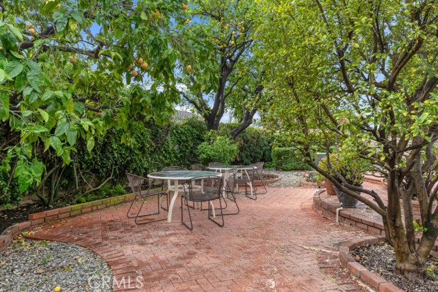 Detail Gallery Image 34 of 42 For 17716 Nordhoff St, Northridge,  CA 91325 - 4 Beds | 2 Baths