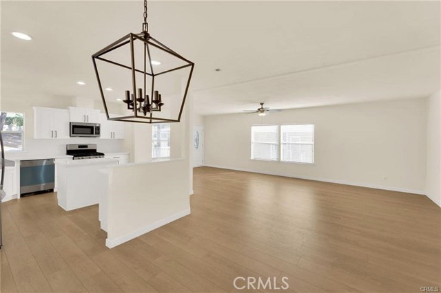Detail Gallery Image 5 of 16 For 8651 Foothill Bld #42,  Rancho Cucamonga,  CA 91730 - 3 Beds | 2 Baths