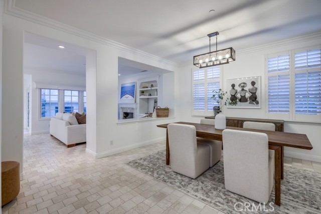 2569 Bungalow Place, Corona del Mar CA: https://media.crmls.org/medias/72d79ae9-088c-49f0-bcbf-c77a9a2cdd2d.jpg