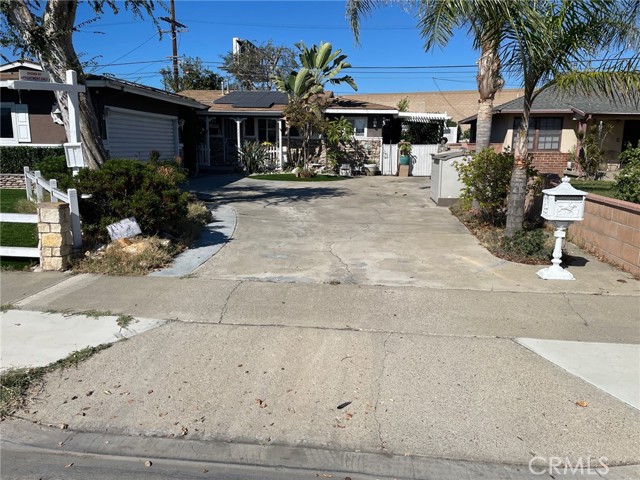 Image 2 of 21 For 1429 Rosewood Avenue