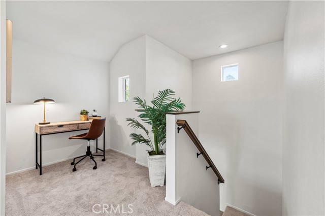 27139 Saddlepeak Trail, Valencia CA: https://media.crmls.org/medias/72d7ed11-b79c-4abf-90b0-2984099a39da.jpg