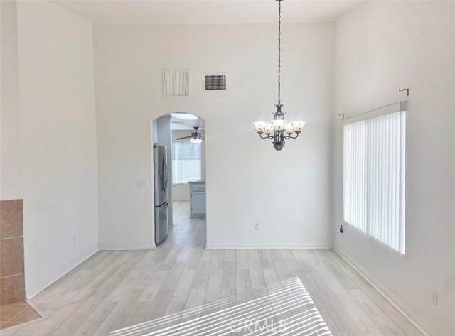57281 Titian Court, Yucca Valley CA: https://media.crmls.org/medias/72d808c4-c2c4-4f52-884e-35410e26ce32.jpg