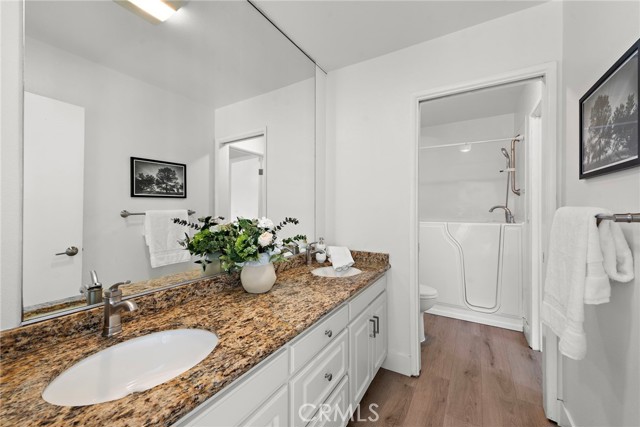 Image 24 of 43 For 22622 La Quinta Drive