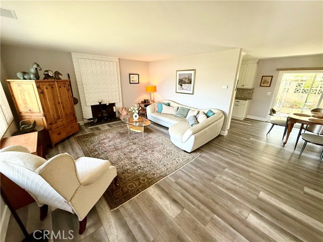 Detail Gallery Image 3 of 11 For 109 via Breve #25,  San Clemente,  CA 92672 - 2 Beds | 2 Baths