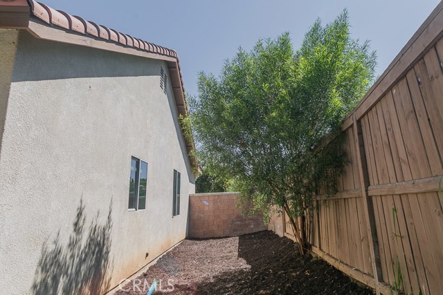 Detail Gallery Image 4 of 28 For 33145 Aquamarine Cir, Menifee,  CA 92584 - 4 Beds | 2 Baths