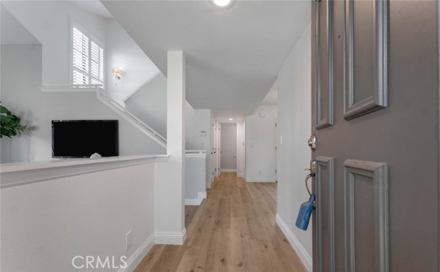 Detail Gallery Image 3 of 30 For 1202 Monte Sereno Dr, Thousand Oaks,  CA 91360 - 2 Beds | 2/1 Baths