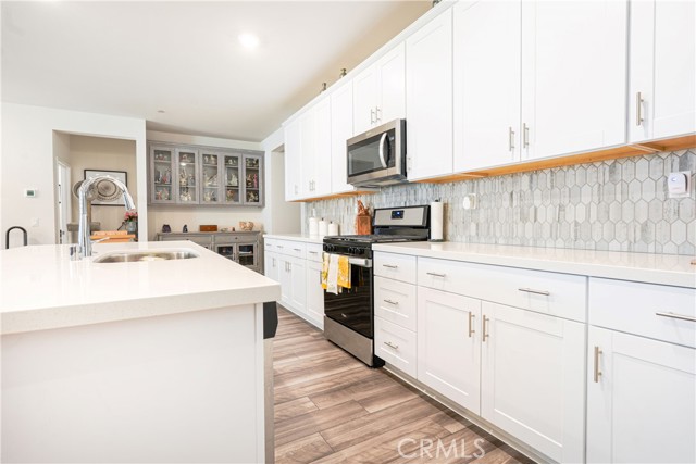 Detail Gallery Image 6 of 25 For 15630 Raptor Rd, Moreno Valley,  CA 92551 - 4 Beds | 2 Baths