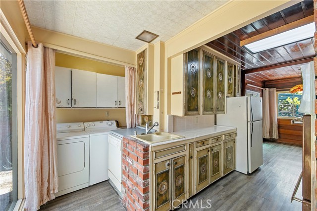 1534 Voorhees Avenue, Manhattan Beach, California 90260, 3 Bedrooms Bedrooms, ,3 BathroomsBathrooms,Residential,Sold,Voorhees,SB25164978