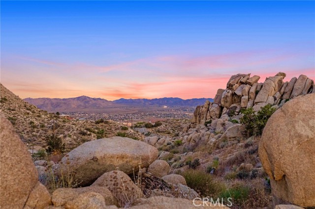 Detail Gallery Image 23 of 75 For 57315 Tecuya Dr, Yucca Valley,  CA 92284 - 4 Beds | 3/1 Baths