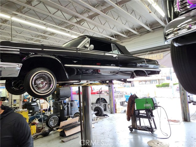 5747 Whittier, Los Angeles CA: https://media.crmls.org/medias/72dba1a2-face-4026-96cf-fd764d72463e.jpg