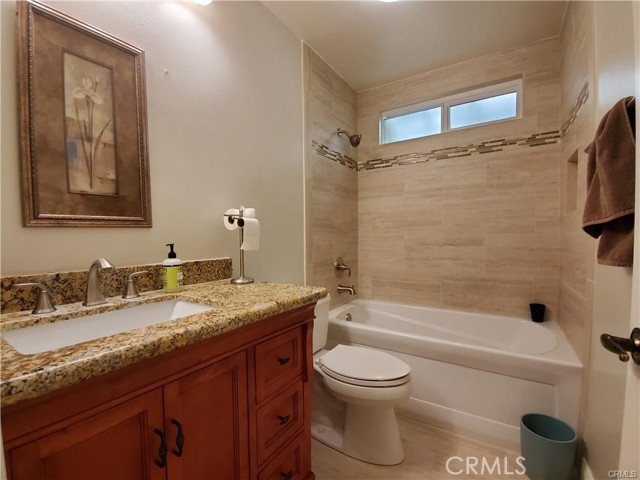 Detail Gallery Image 14 of 19 For 2 Cedarlake #8,  Irvine,  CA 92614 - 2 Beds | 2 Baths
