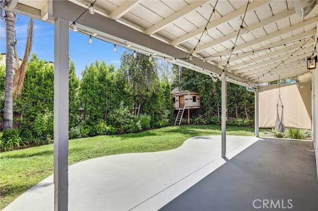 6106 Wilkinson Avenue photo 22
