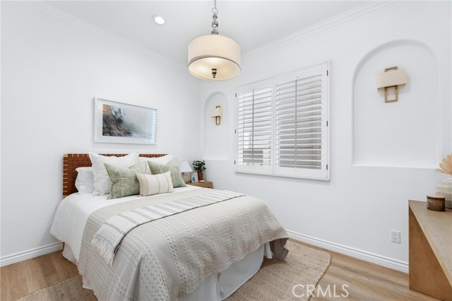 Image 35 of 62 For 2304 Hermosa Avenue