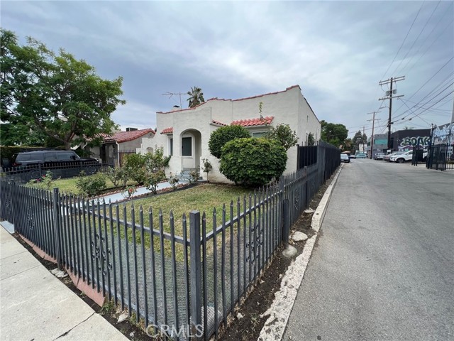 Image 3 for 647 N Curson Ave, Los Angeles, CA 90036