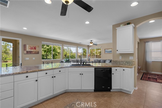 29266 Mission Trail Lane, Valencia CA: https://media.crmls.org/medias/72dda038-a56f-41bd-b0d5-70d7c5b70bb4.jpg