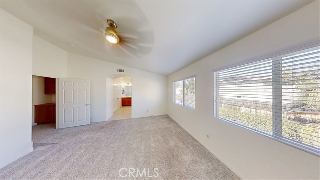 Detail Gallery Image 15 of 18 For 11363 Deerfield Dr, Yucaipa,  CA 92399 - 5 Beds | 3 Baths