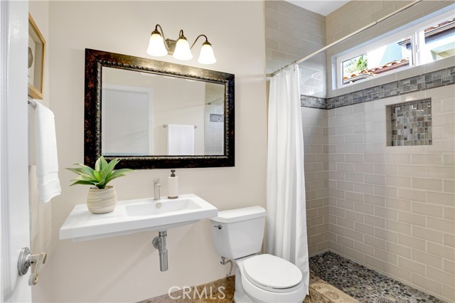 Detail Gallery Image 27 of 59 For 10 Glastonbury, Laguna Niguel,  CA 92677 - 4 Beds | 3/1 Baths