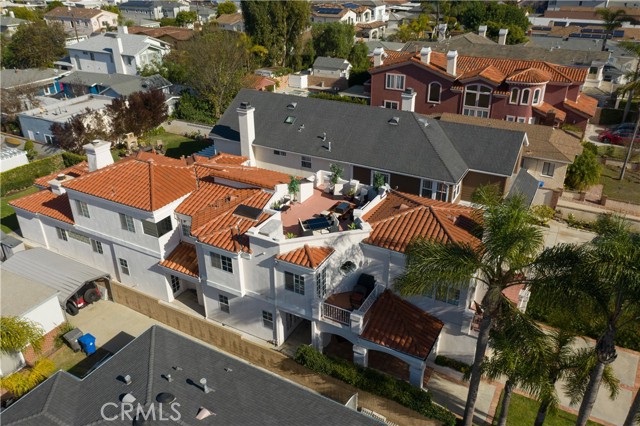 1021 Avenue D, Redondo Beach, California 90277, 4 Bedrooms Bedrooms, 0 ,2 BathroomsBathrooms,Residential,For Sale,Avenue D,0,SB26127548