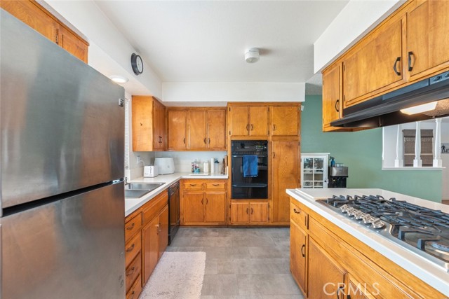 Detail Gallery Image 9 of 30 For 50 Falcon Ln, Redlands,  CA 92374 - 3 Beds | 2 Baths