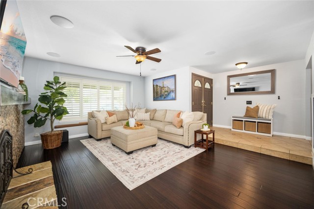 Detail Gallery Image 9 of 58 For 2432 Chippewa Ave, Placentia,  CA 92870 - 4 Beds | 2 Baths