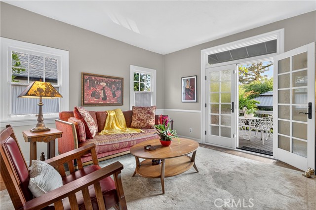 Detail Gallery Image 23 of 54 For 115 Annandale Rd, Pasadena,  CA 91105 - 4 Beds | 3 Baths