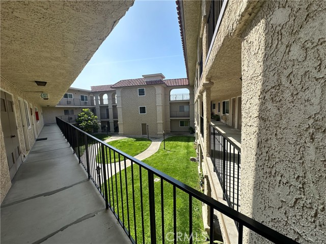 Detail Gallery Image 30 of 42 For 3010 Montrose #17,  Glendale,  CA 91214 - 1 Beds | 1 Baths