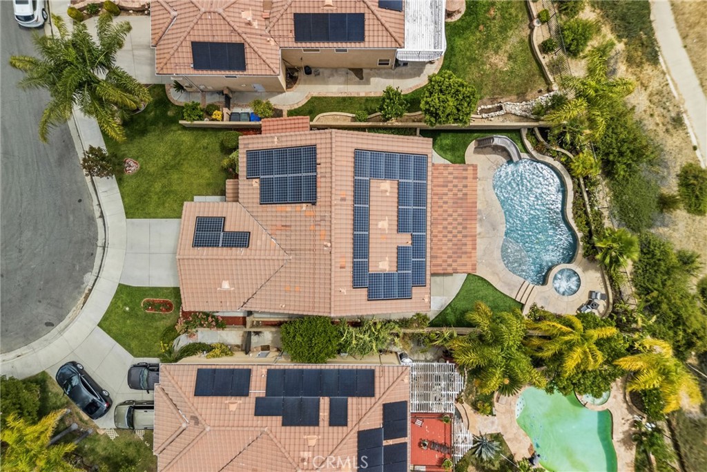 https://media.crmls.org/medias/72e0779d-d7bc-485c-80e5-7392c2ea2746.jpg?preset=X-Large