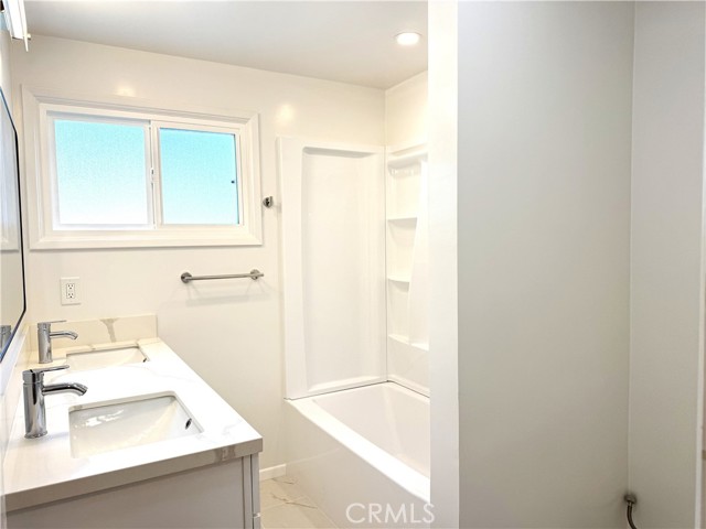 Detail Gallery Image 15 of 21 For 3650 Hackett Ave, Long Beach,  CA 90808 - 2 Beds | 1 Baths